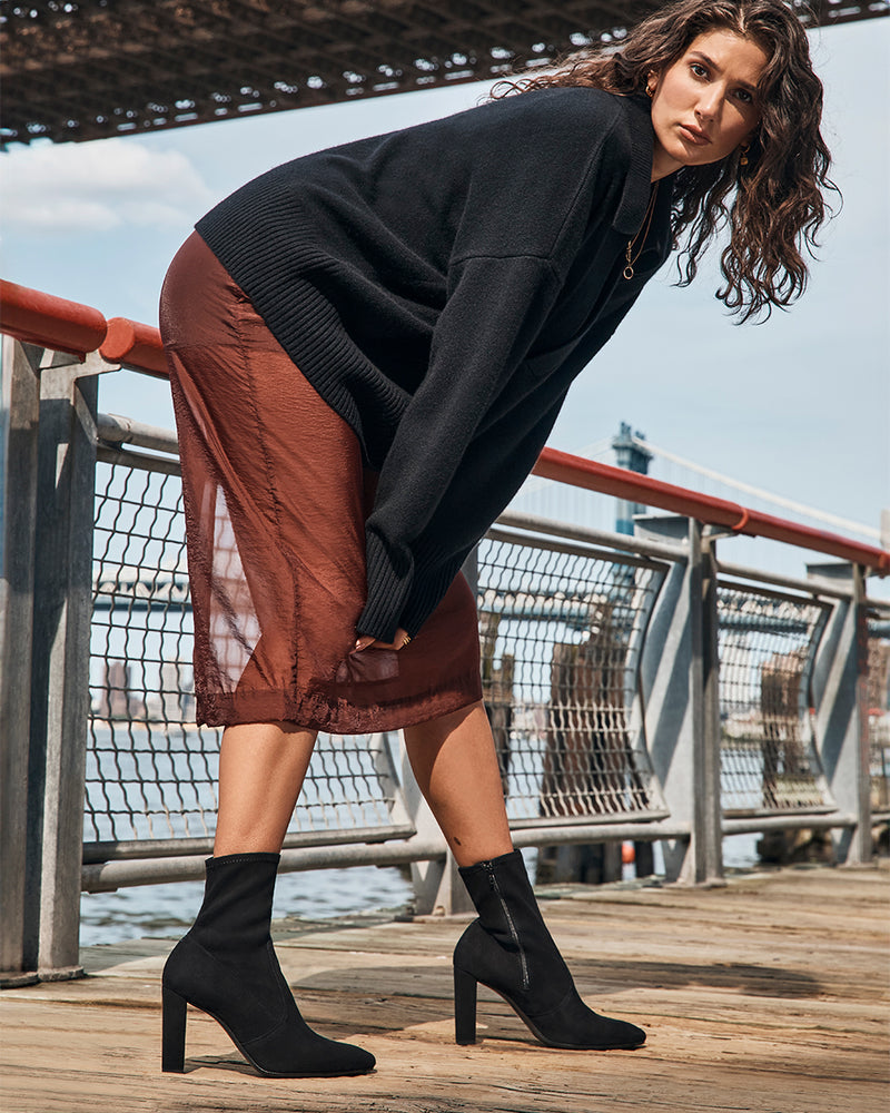 Paz 90 Stretch: Black Suede