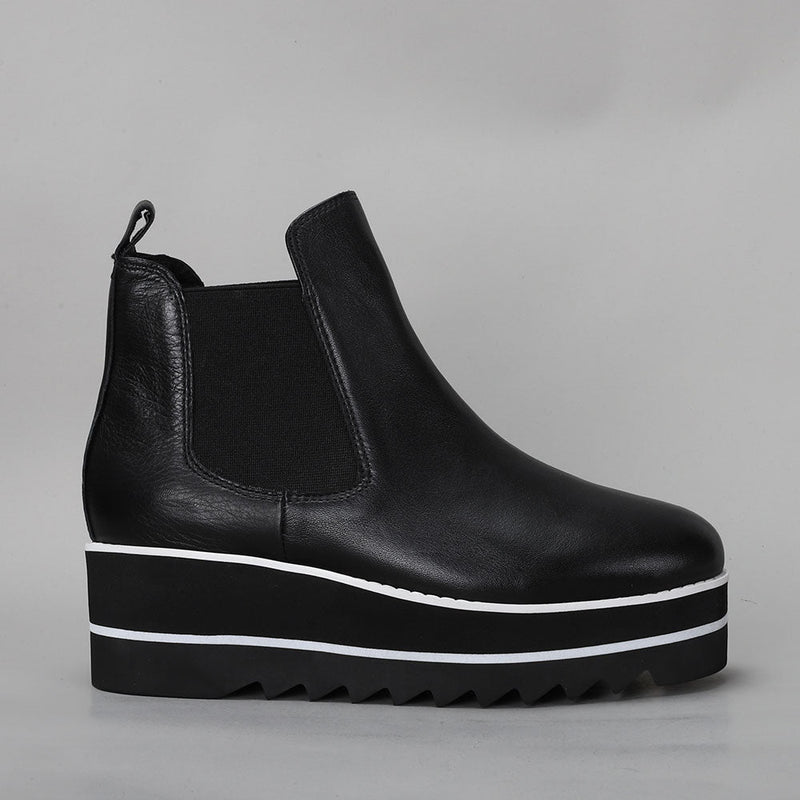 TRINITY - Black