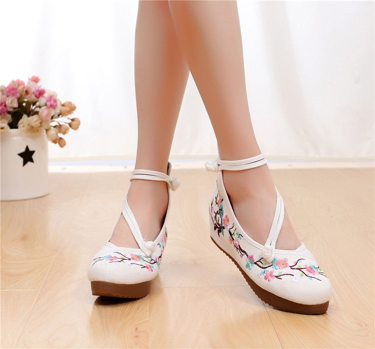 Tiera Oriental Embroidery Criss Cross Maryjanes Wedges Covered Toes Shoes (Cream, Blue)