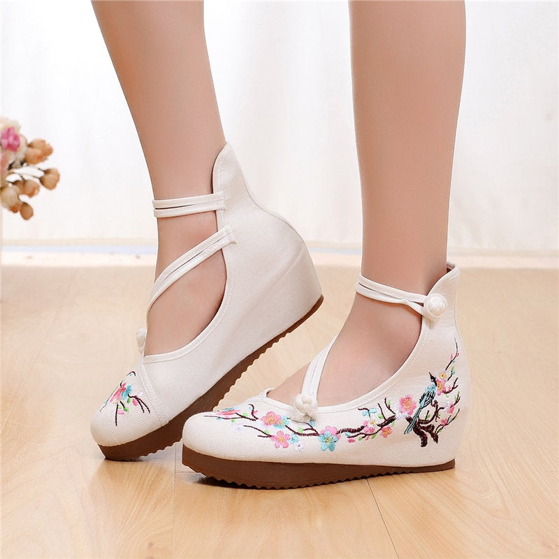 Tiera Oriental Embroidery Criss Cross Maryjanes Wedges Covered Toes Shoes (Cream, Blue)