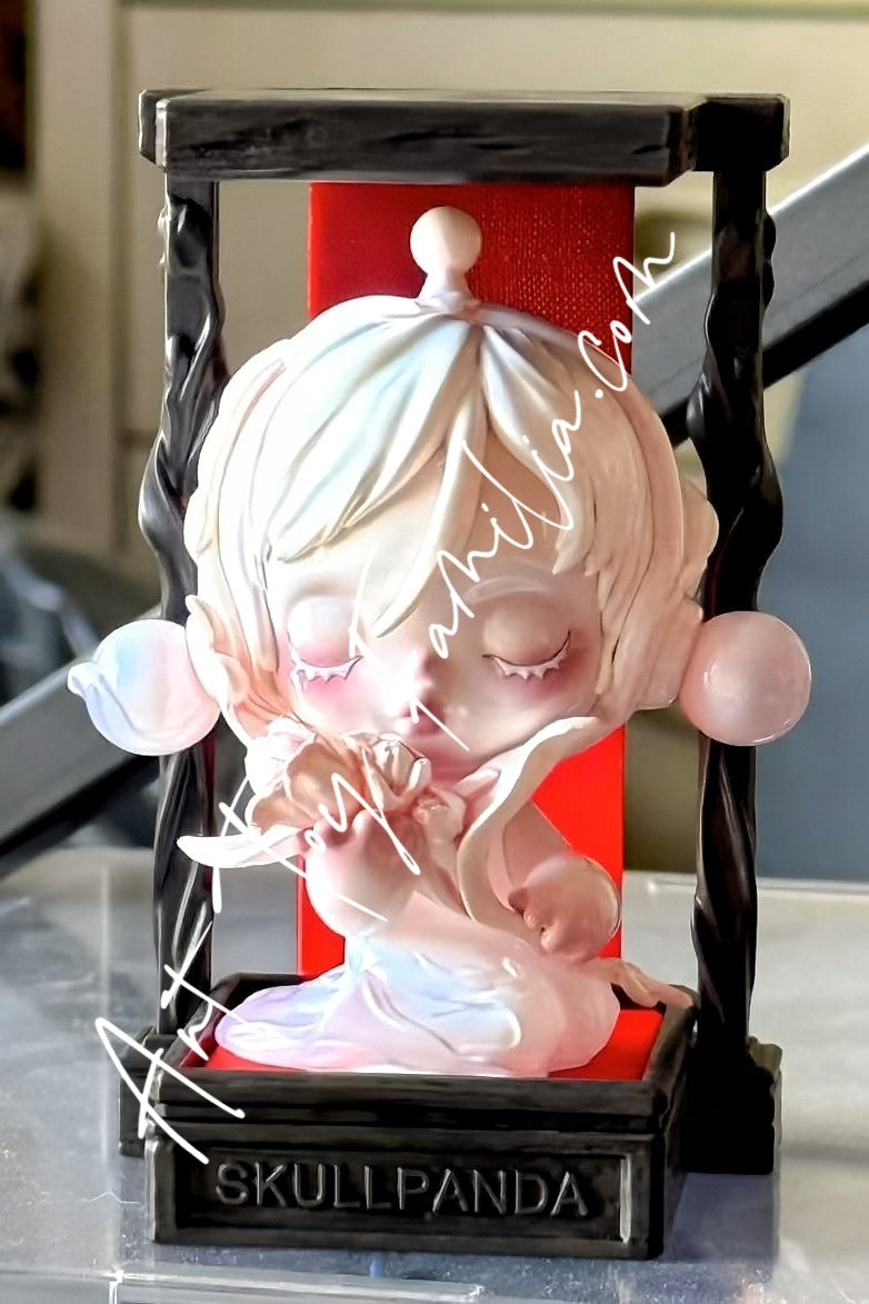 Skullpanda × Uniqlo A Tulip Invitation Figurine - 花笺手办