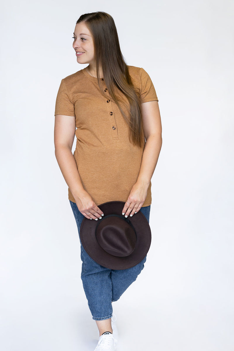 T-shirt INTRIGUE à boutons - caramel mix