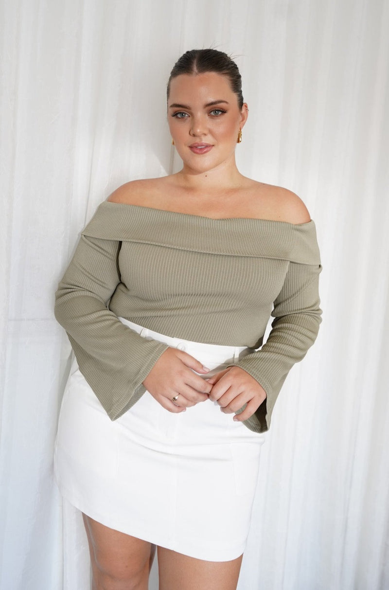 LOWEN OFF SHOULDER TOP KHAKI