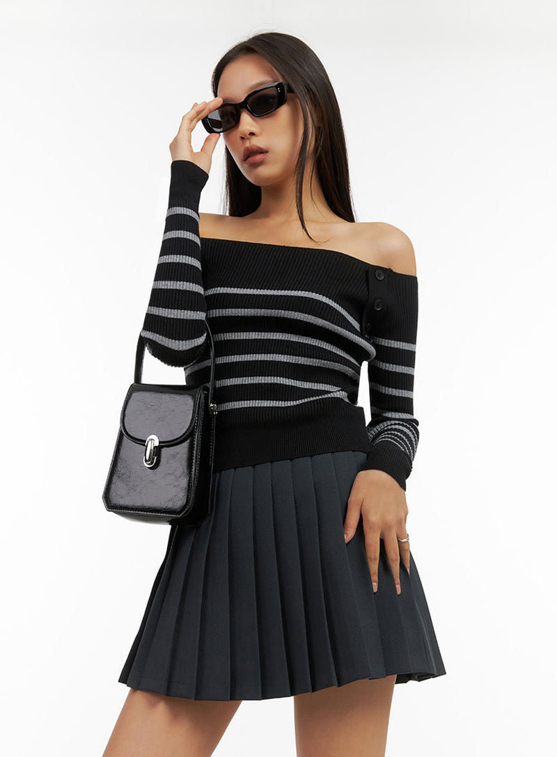 Stripe Buttoned Off-Shoulder Top IO409