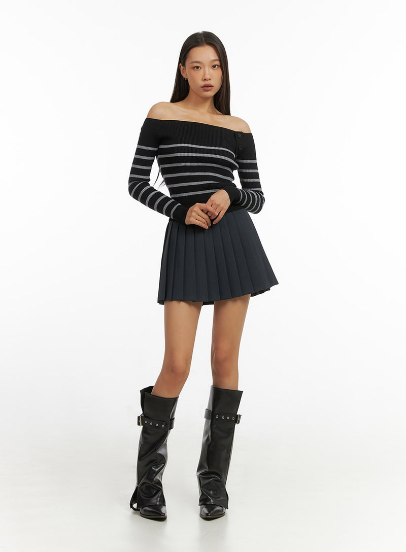 Stripe Buttoned Off-Shoulder Top IO409