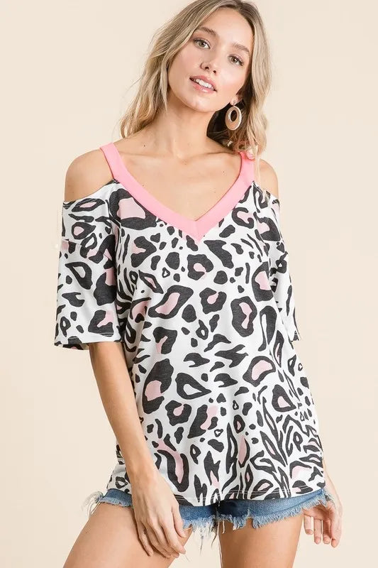 BiBi A Pop of Leopard Leopard Print Top with Shoulder Cut Out