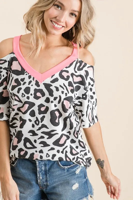 BiBi A Pop of Leopard Leopard Print Top with Shoulder Cut Out