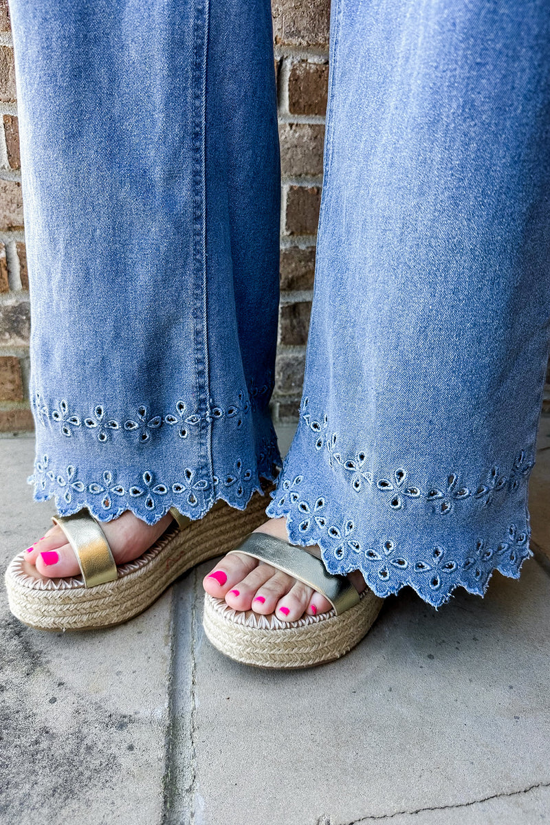 Eyelet Scallop Trim Straight Leg Jeans in Light Denim