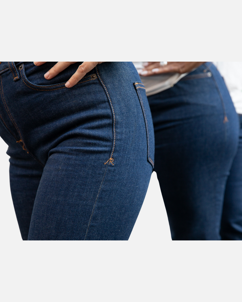 Women's Classic Straight Comfort Denim Jeans - Dark Rinse