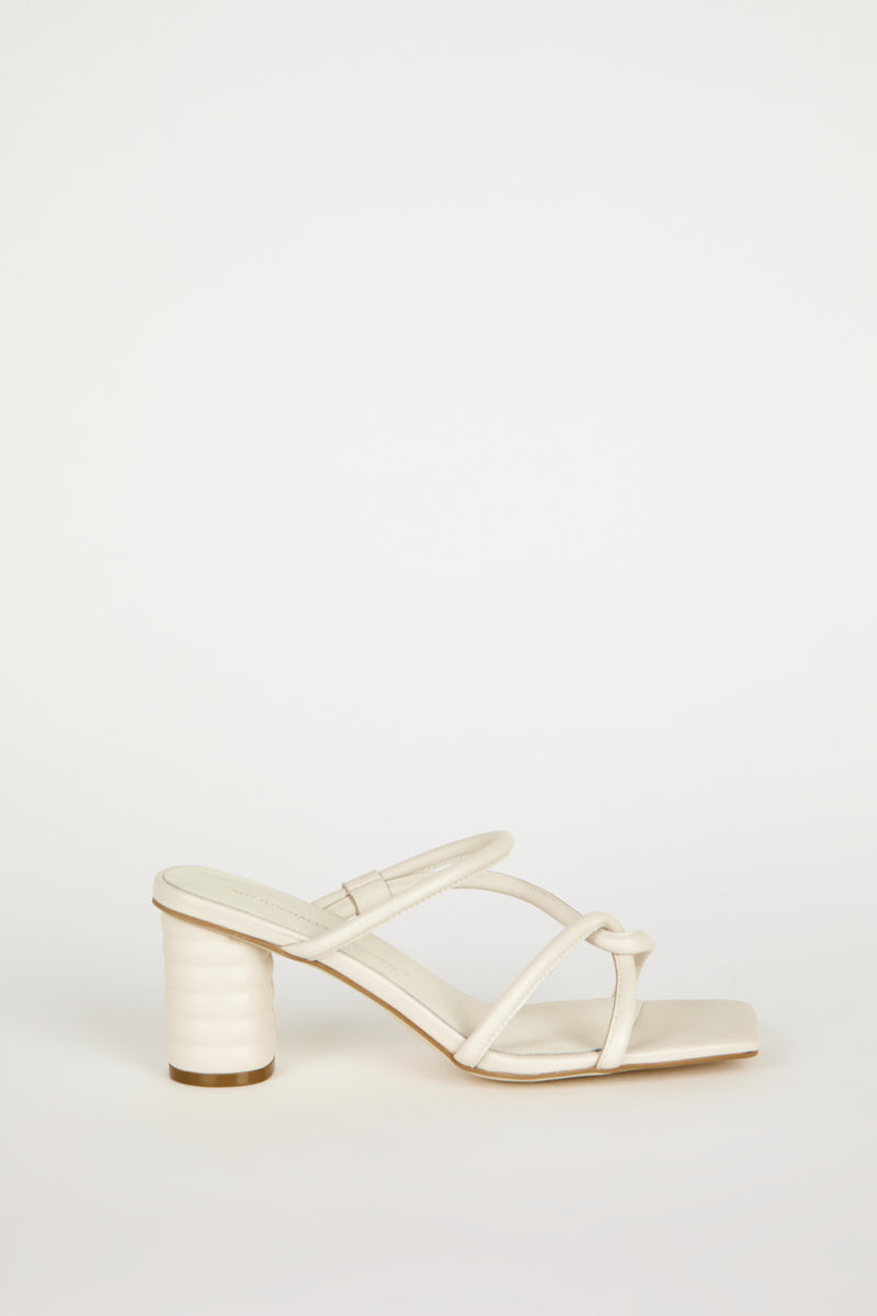 KAMILL HEEL