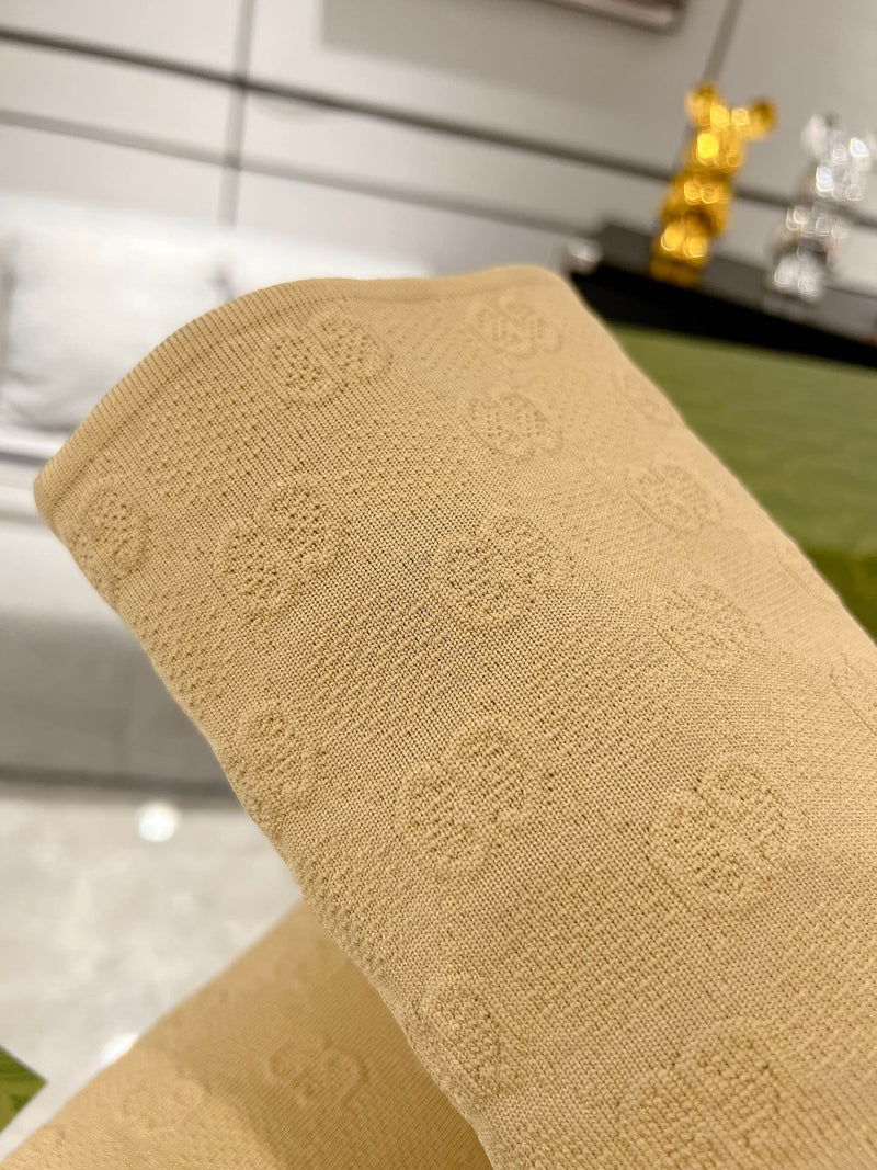 THIGH HIGH BOOTS IN BEIGE KNITTED FABRIC