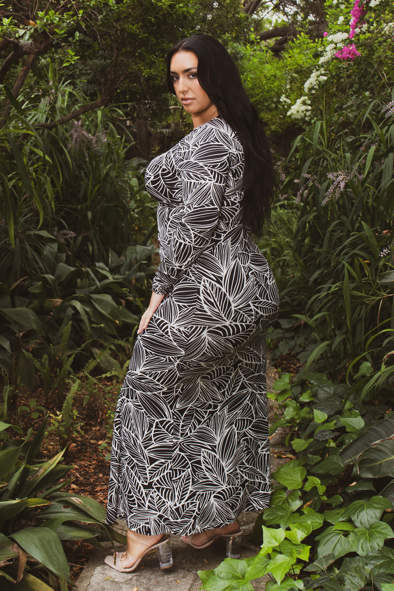 Plus Size Midnight Tropic  Maxi  Dress - Black