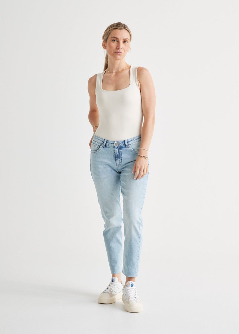 Performance Denim Girlfriend - Coastal Blue (raw hem)