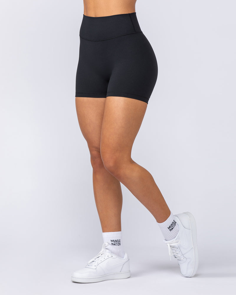 Instinct Scrunch Midway Shorts - Black