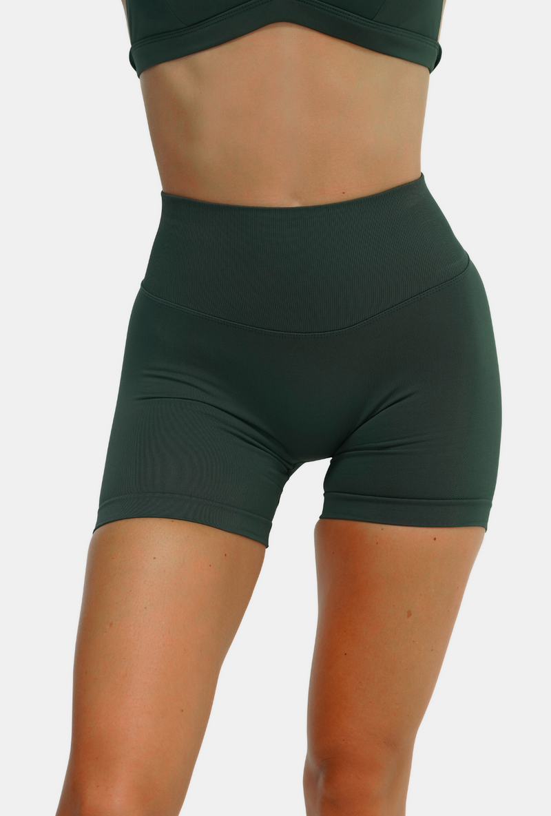 RECOIL HIGH WAIST SCRUNCH SHORTS - FOREST GREEN