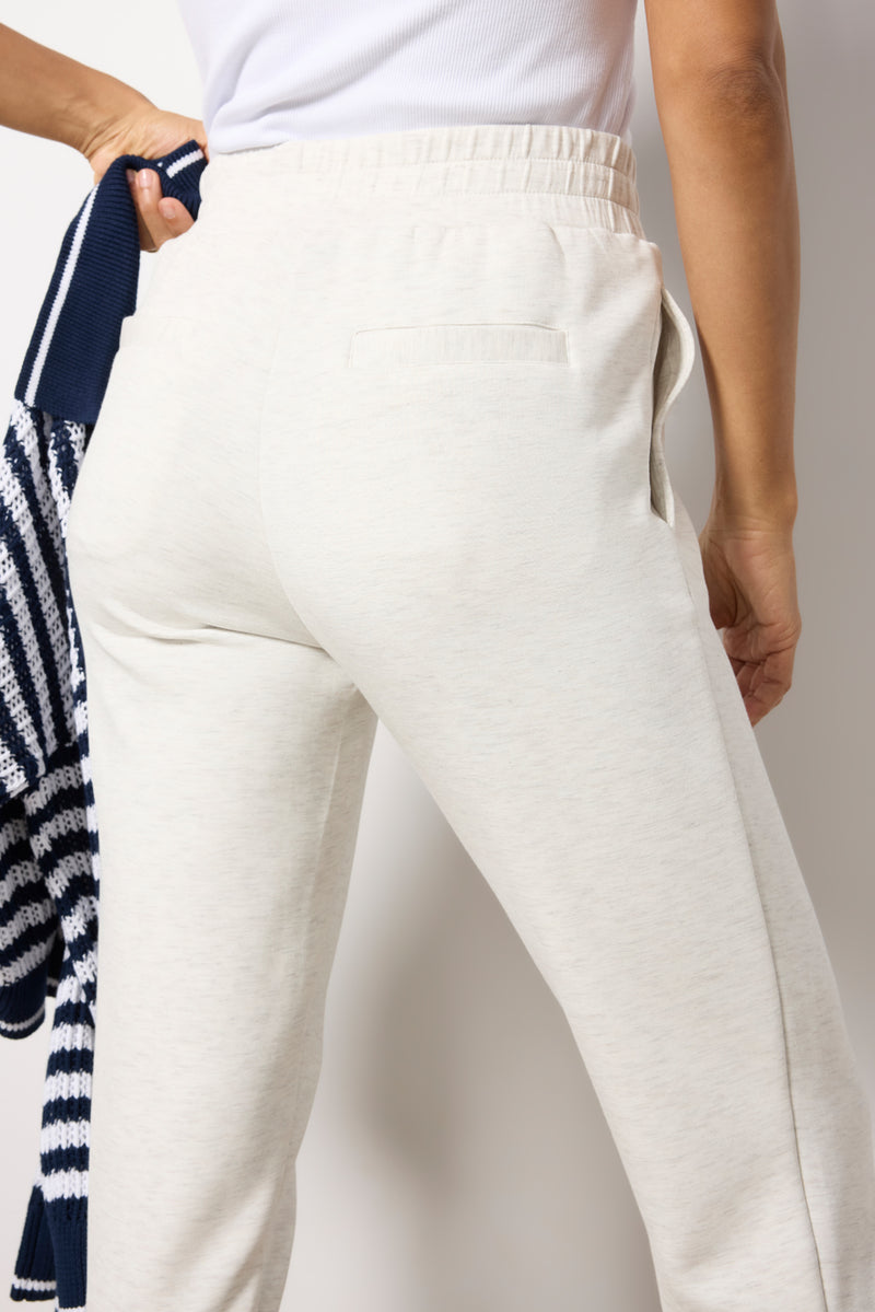 The Slim Pant 25