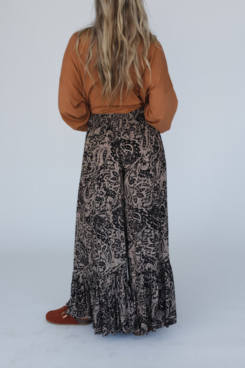 Paisley Dream Ruffled Pants - Black