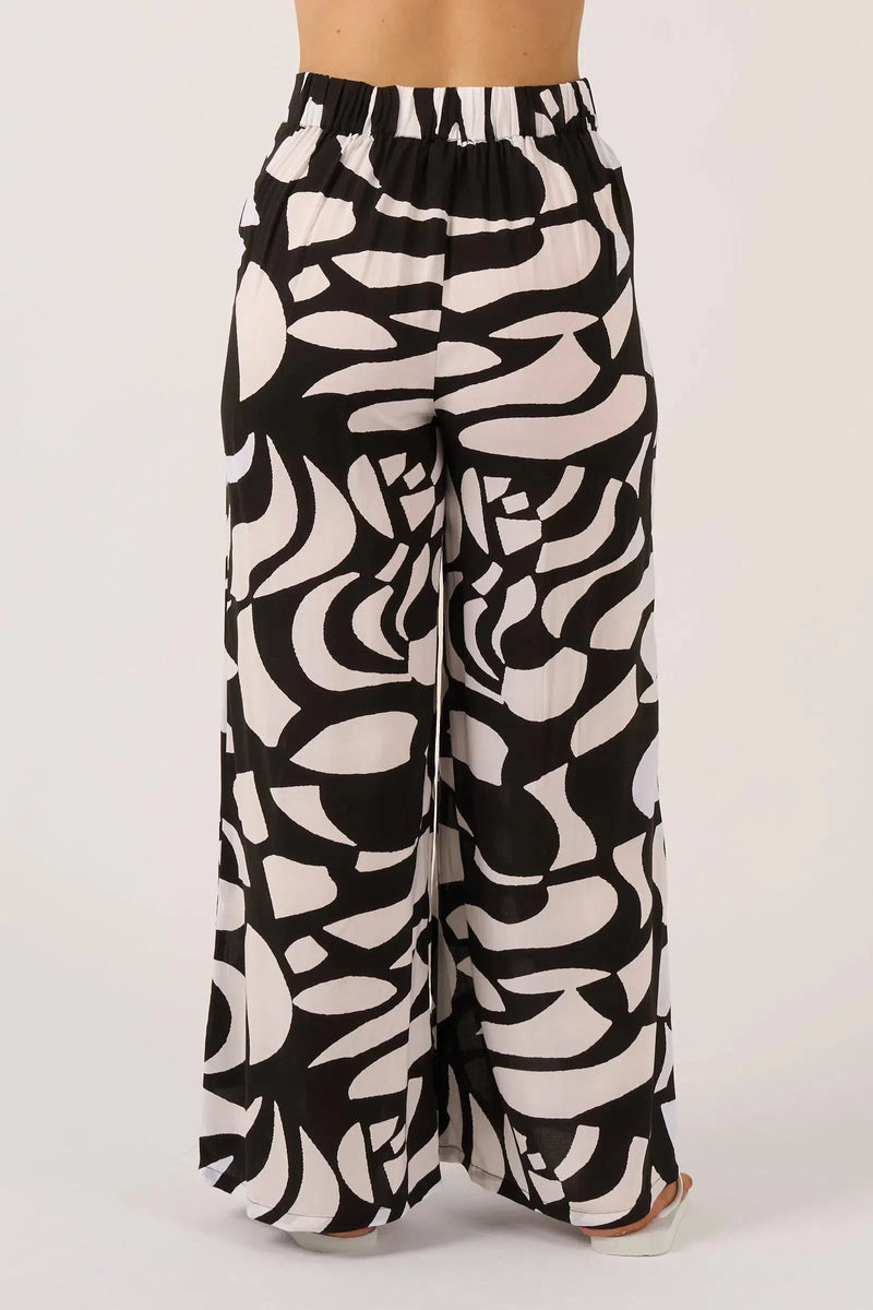 Sustainable Viscose Wide Leg Pant With Pockets - Black Geo Waves