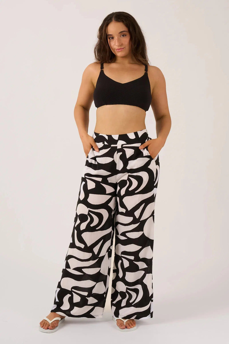 Sustainable Viscose Wide Leg Pant With Pockets - Black Geo Waves