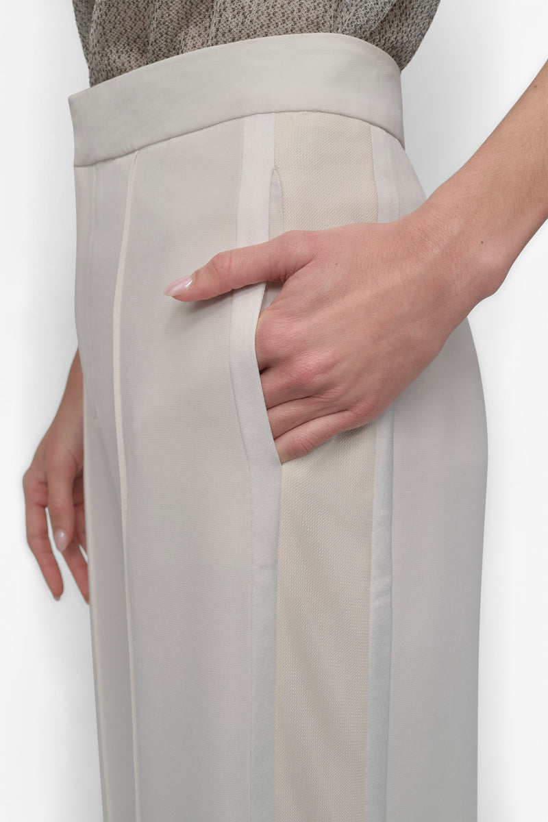 PANT WITH MESH INSET SIDE