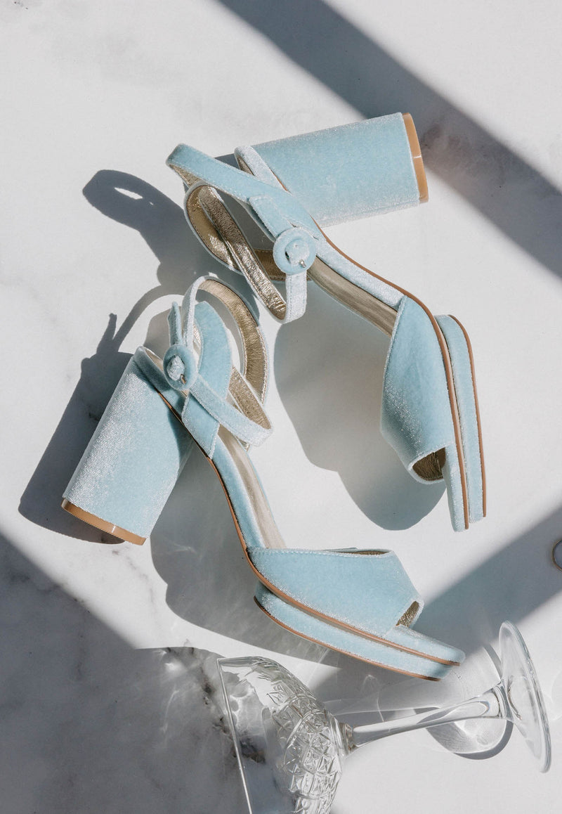MOONDANCE - BLUE WEDDING PLATFORMS - SALE