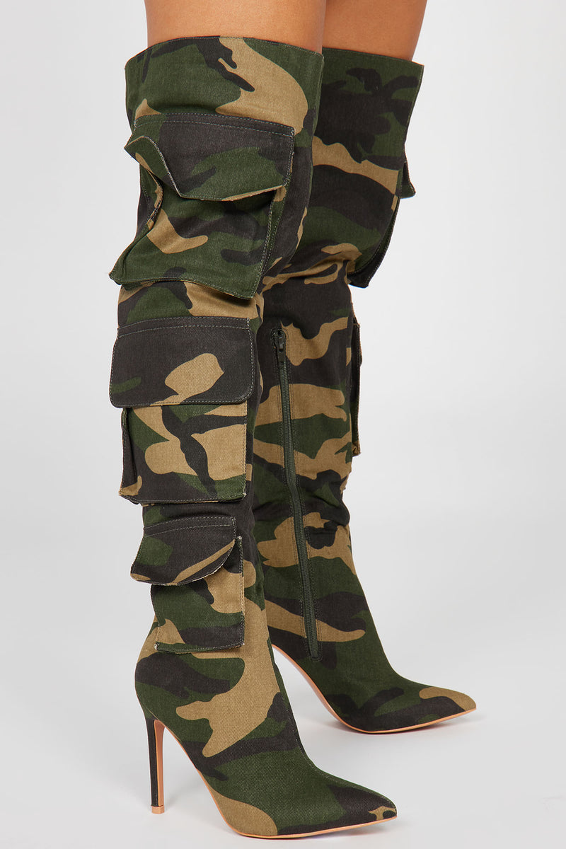 Feeling Trendy Cargo Boots - Camouflage