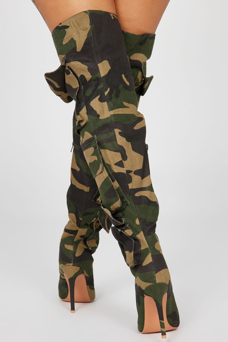 Feeling Trendy Cargo Boots - Camouflage