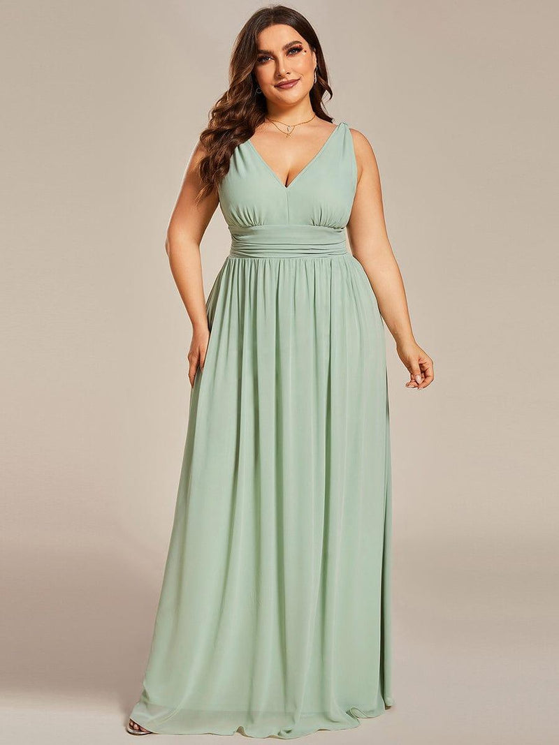 pretty HUSH|Plus Size Sleeveless V-Neck Chiffon Maxi Bridesmaid Dress