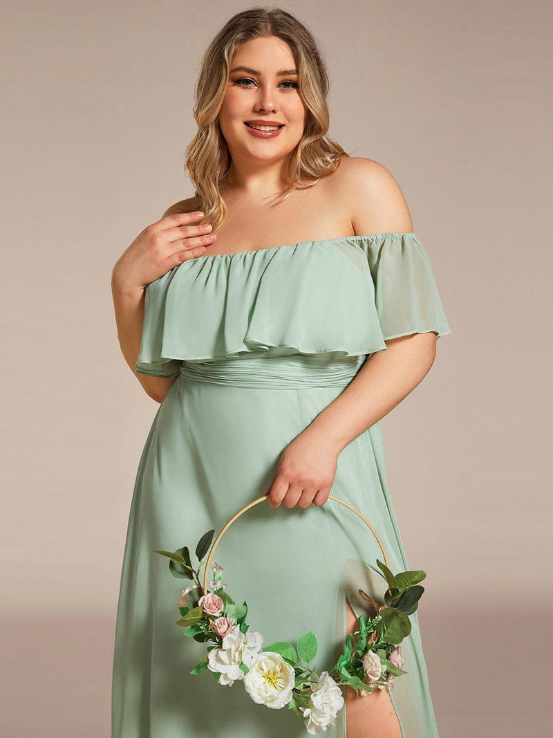 pretty ÉMILE|Plus Size Off-The-Shoulder Ruffle Thigh Split Bridesmaid Dress