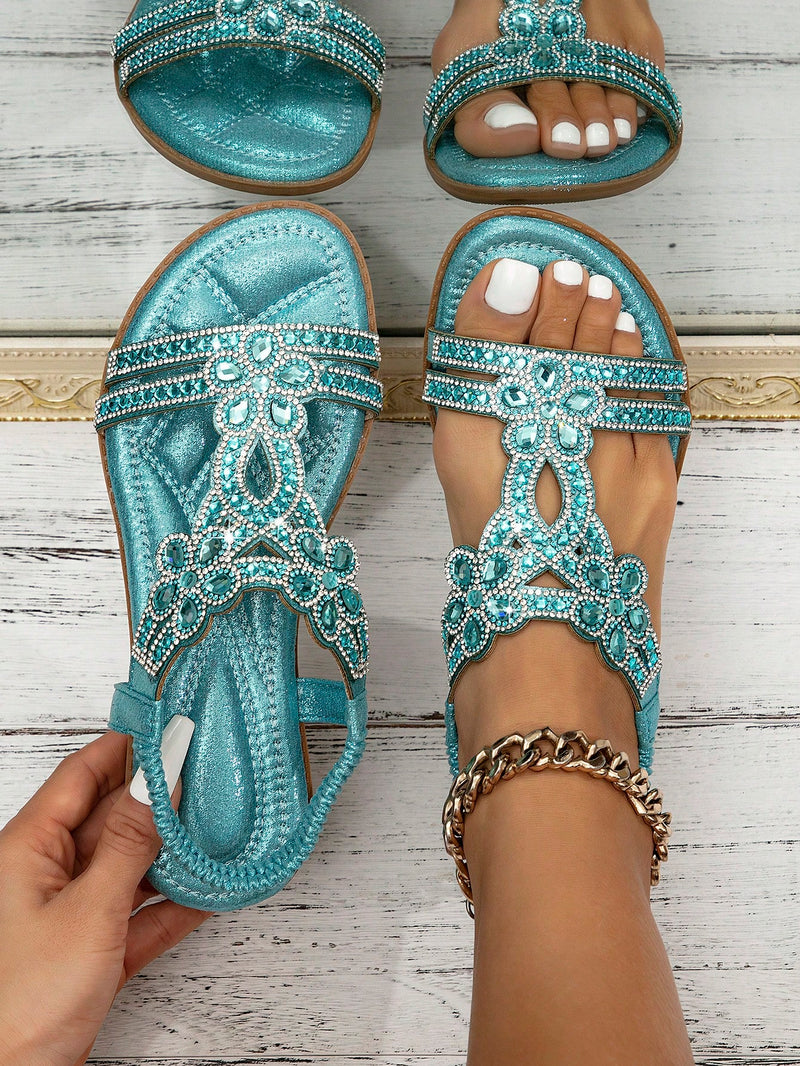 Stylish Plus-Size Round Toe Sandals for Women with Rhinestone Detail