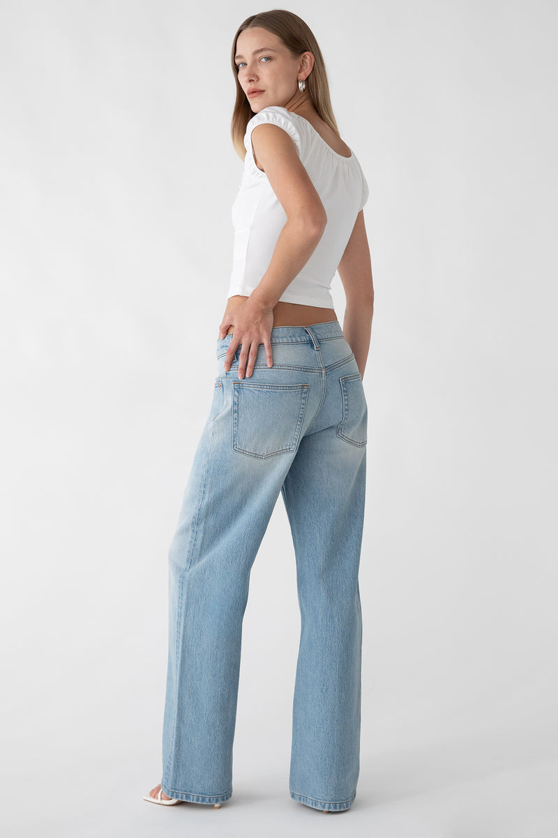 STRAIGHT LEG MID-RISE JEAN