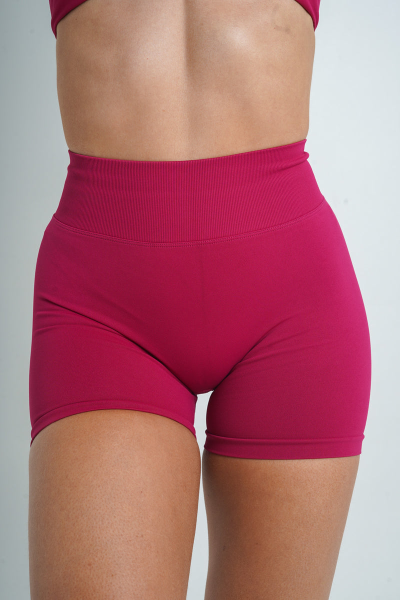 CORE SCRUNCH SHORTS - CRANBERRY
