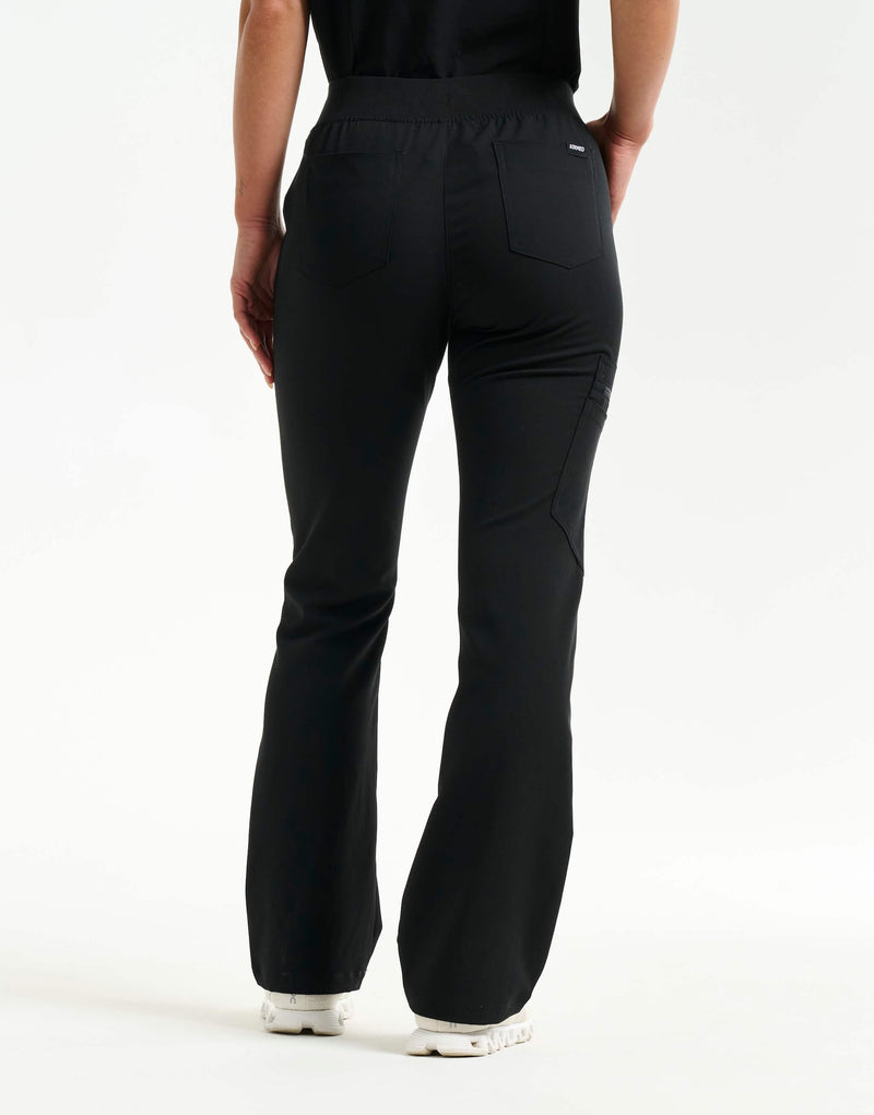 Essential Flare Scrub Pants - Black
