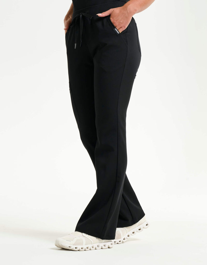Essential Flare Scrub Pants - Black