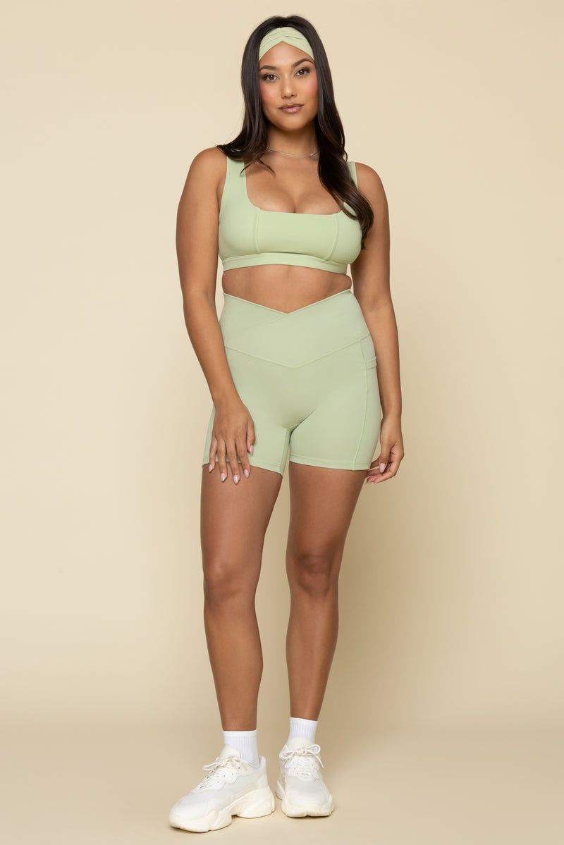 Crisscross Hourglass® Midi Short with Pockets - Pistachio