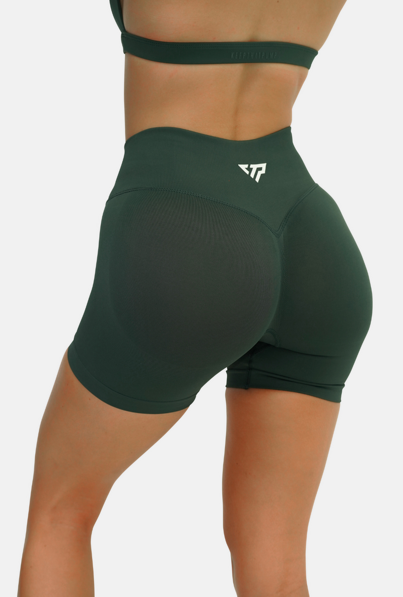 RECOIL HIGH WAIST SCRUNCH SHORTS - FOREST GREEN