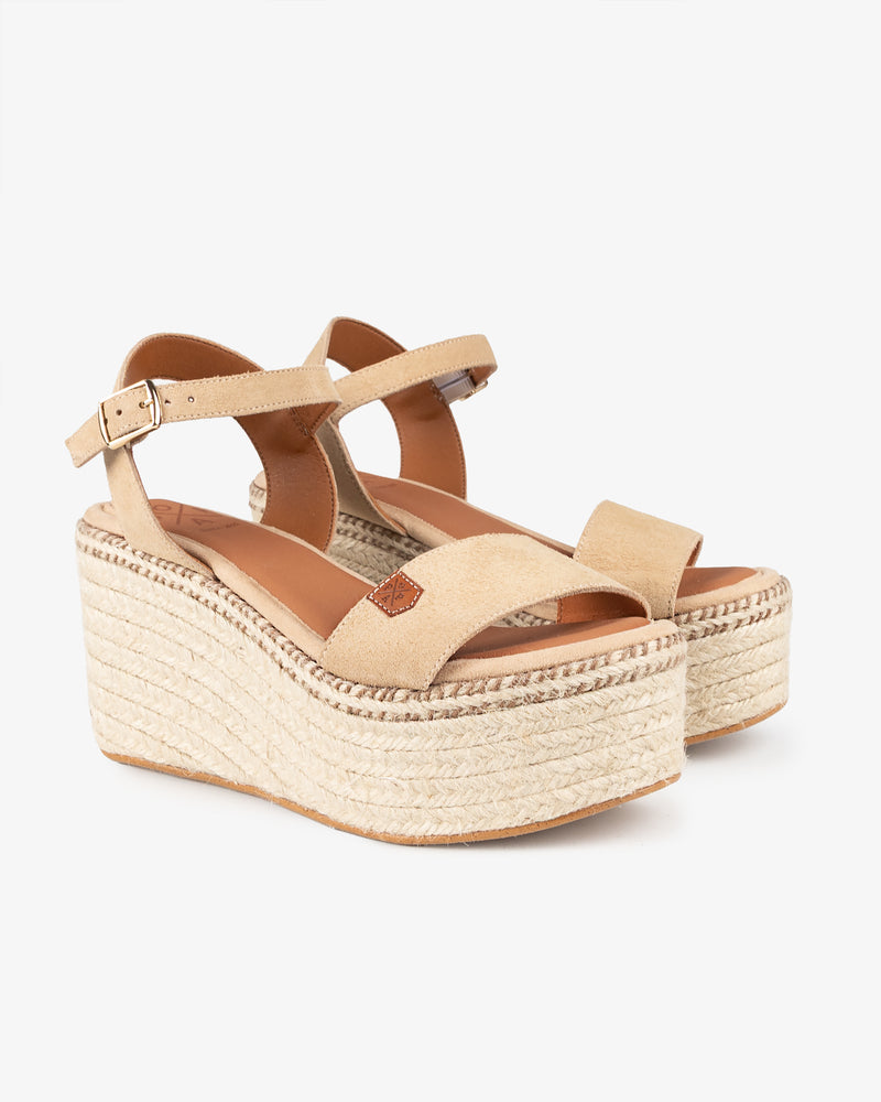 Cuña Alta Tofari Serraje Beige con hebilla
