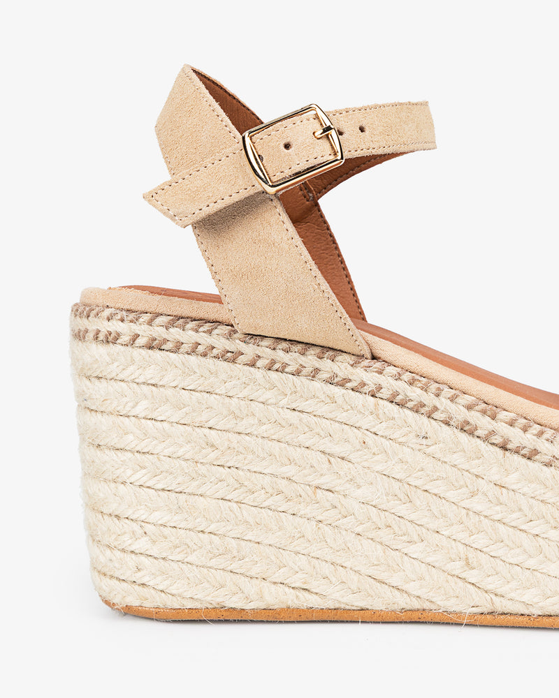 Cuña Alta Tofari Serraje Beige con hebilla
