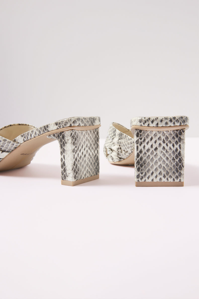Carlan Heel