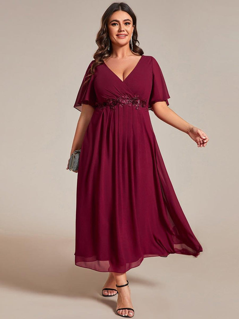 pretty DAHLIA|Plus Size V-Neck Chiffon Midi Wedding Guest Dress with Waist Applique