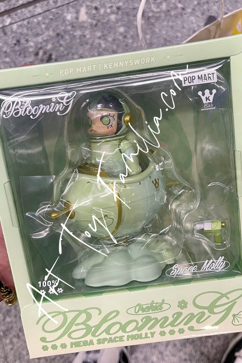 MEGA Space Molly 100% Blooming Series Orchid Figurine - 绽放系列100% 泰国-兰花
