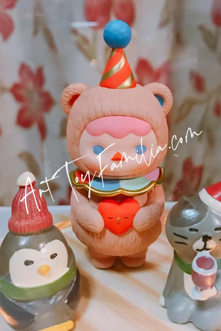 Pucky Teddy Bear Baby Figurine - 泰迪熊吊卡