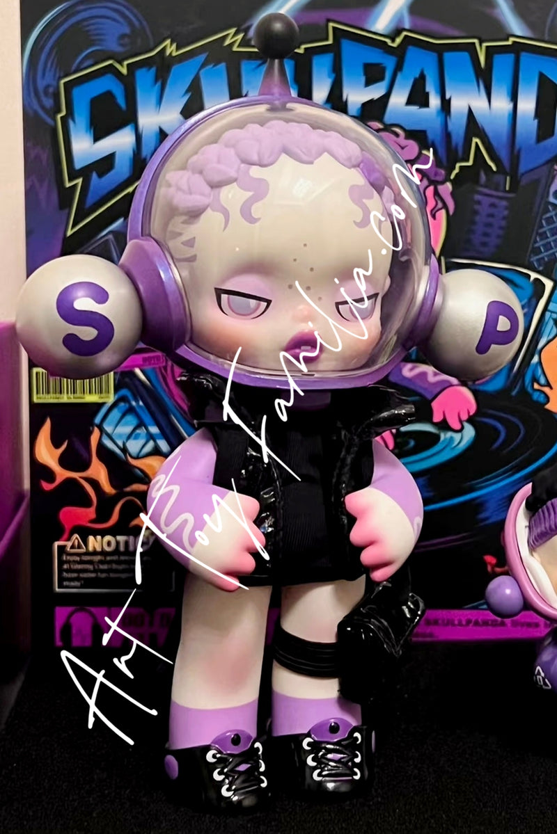 Skullpanda OOTD Glaring Figurine - OOTD绫耀