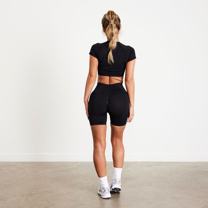 Vanquish Elevate Seamless Scrunch Black Shorts