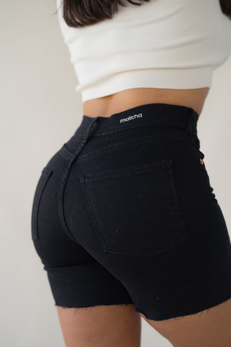 SHORTS HIGH RISE - BLACK