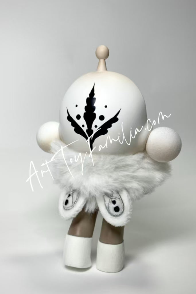 Skullpanda Baby White Moth - Baby-蛾