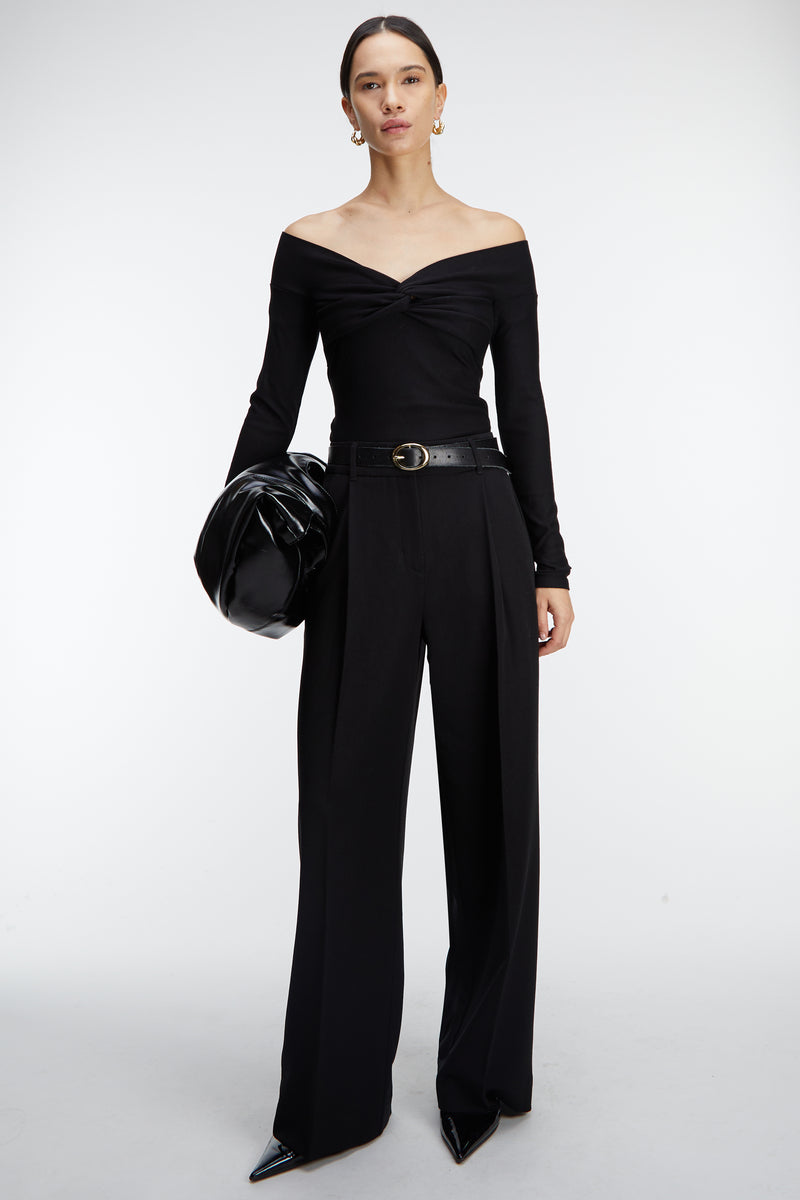 CROPPED OFF THE SHOULDER TWIST FRONT TOP