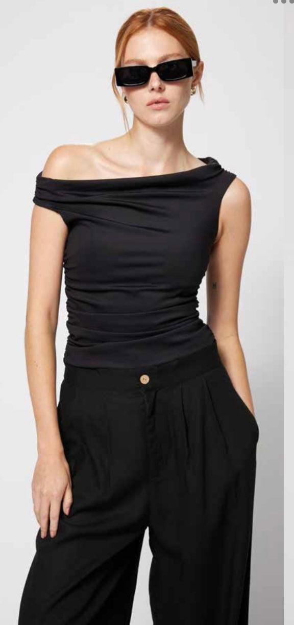 Amanda Maria Off Shoulder Top