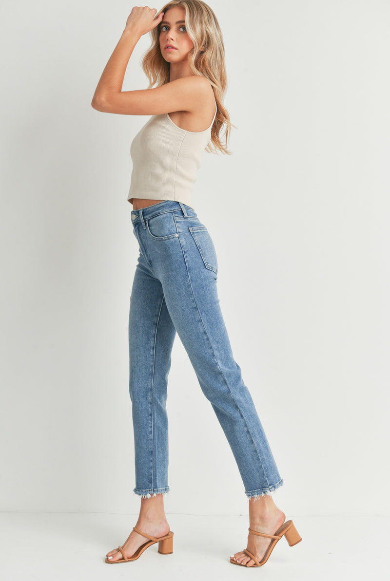 The Girlfriend Jean (Medium Wash)