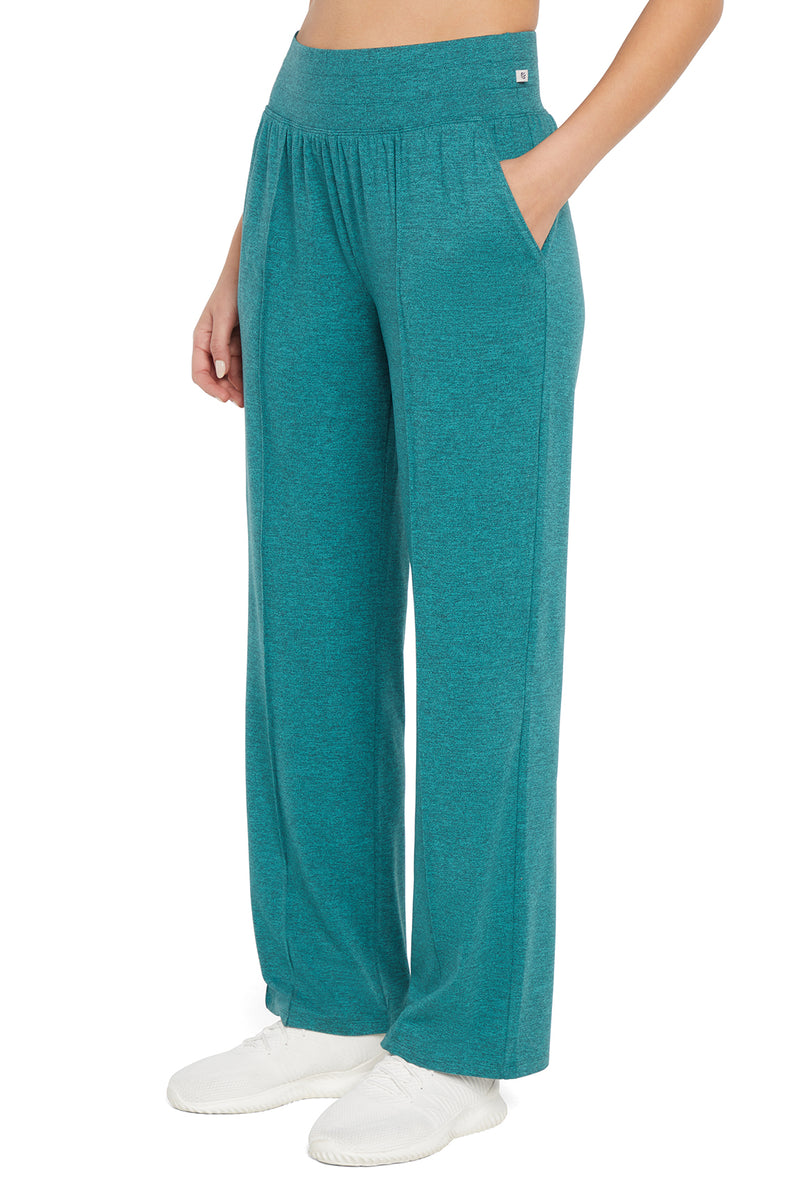 Josie Pant